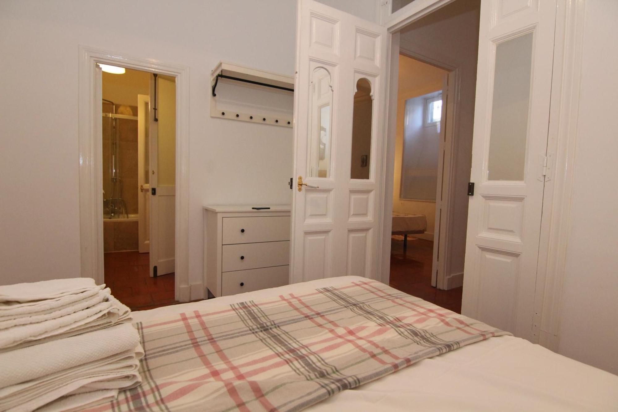 Apartamentos Madrid Retiro מראה חיצוני תמונה